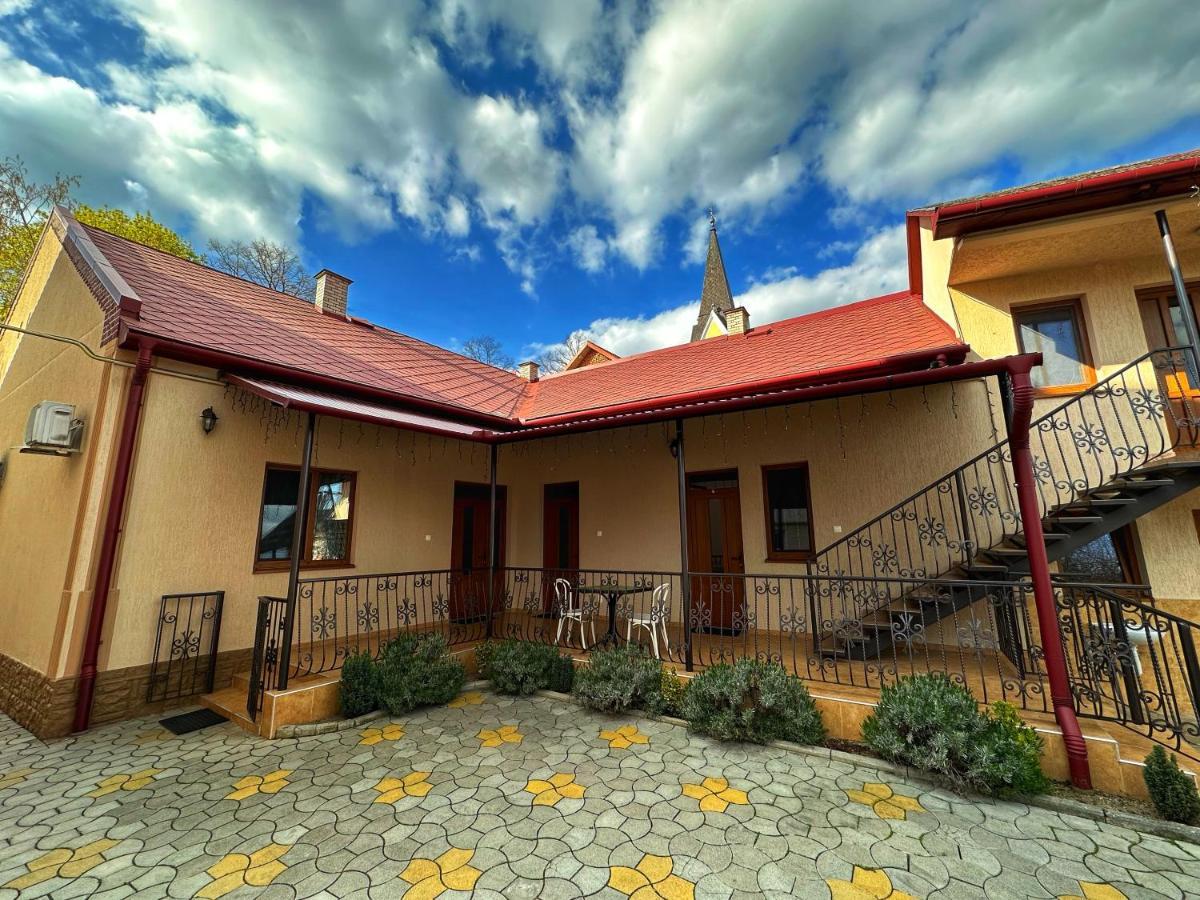 Villa Magda แบรฮอฟ ภายนอก รูปภาพ